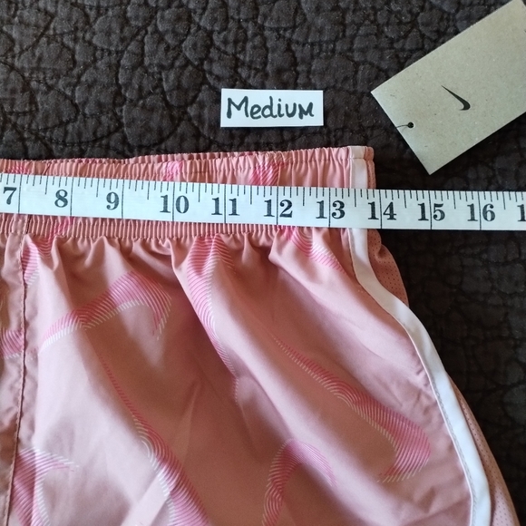 Women's Nike Tempo Swoosh Print Running Short - NWTs - Picture 7 of 10